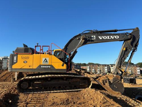 volvo-380-excavator